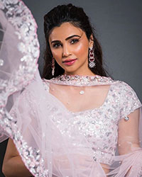 Daisy Shah